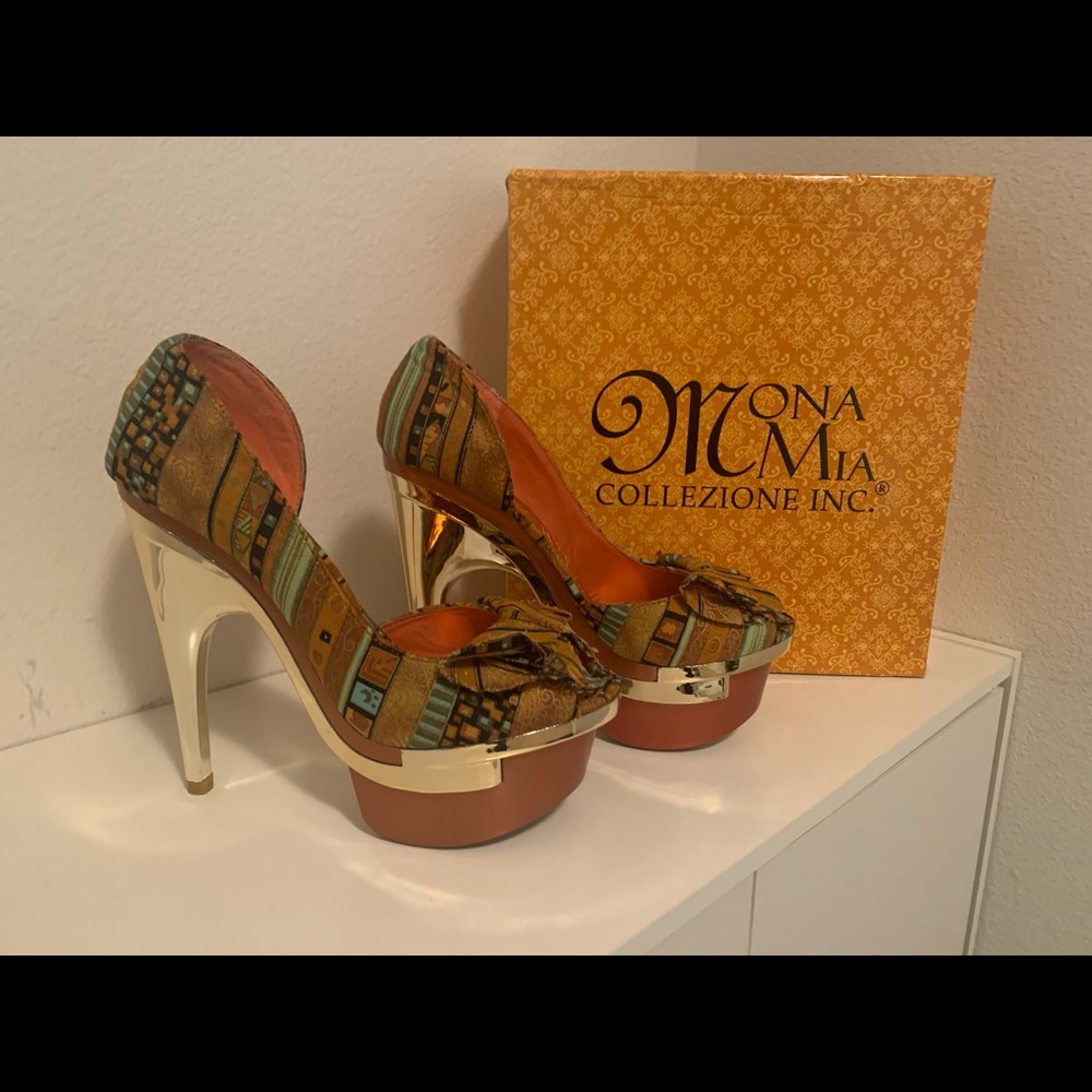 Mona Mia Collection pumps 8.5 NWB